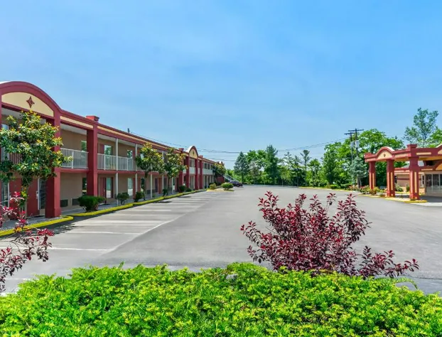 Americas Best Value Inn & Suites Williamstown hotel detail image 4