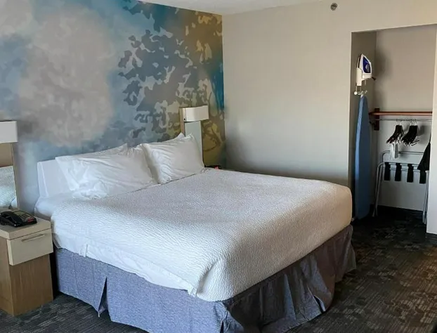 Courtyard by Marriott Raynham hotel detail image 3