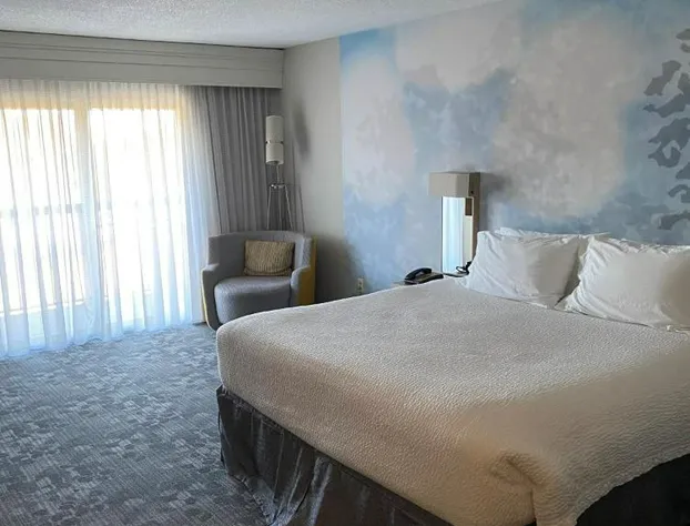 Courtyard by Marriott Raynham hotel detail image 4