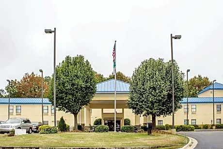 Econo Lodge Raleigh near Walnut Creek Amphitheatre hotel detail image 1