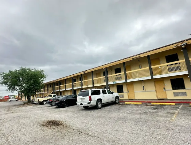 La Quinta Inn San Antonio I-35 N At Rittiman Road hotel detail image 1