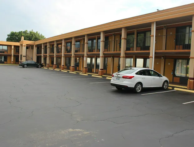 Tampa Inn - Near Busch Gardens hotel detail image 3