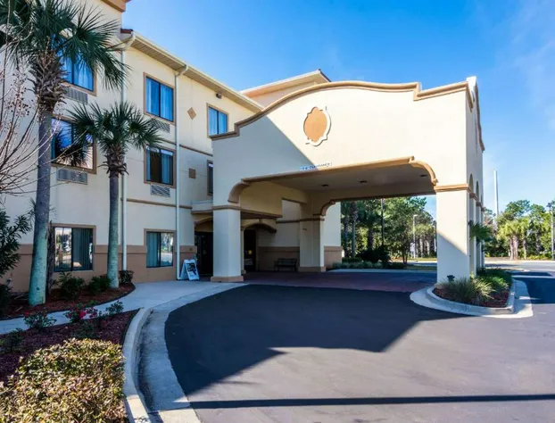 Comfort Suites Panama City Beach hotel detail image 1