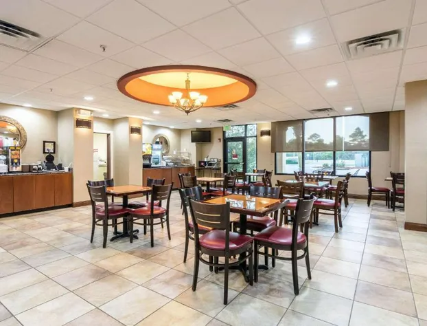 Comfort Suites Panama City Beach hotel detail image 3