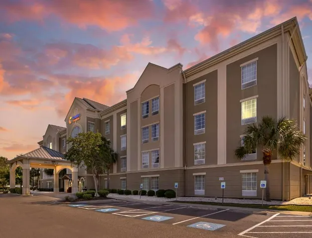Comfort Suites Myrtle Beach Central hotel detail image 1