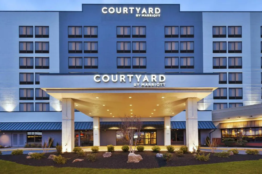 Courtyard by Marriott Secaucus Meadowlands hotel hero