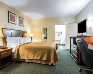 Quality Inn San Diego I-5 Naval Base hotel detail image 4