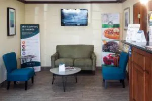 Quality Inn San Diego I-5 Naval Base hotel detail image 1