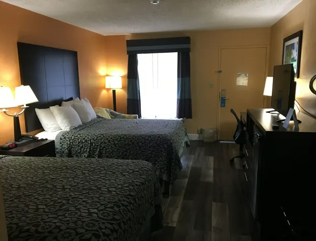 Days Inn by Wyndham Sarasota Bay hotel detail image 4