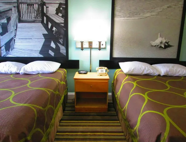 Super 8 by Wyndham Ft Walton Beach hotel detail image 3