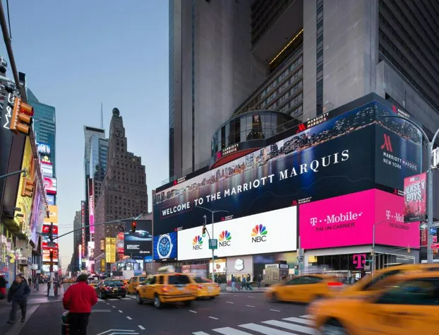 New York Marriott Marquis hotel detail image 4