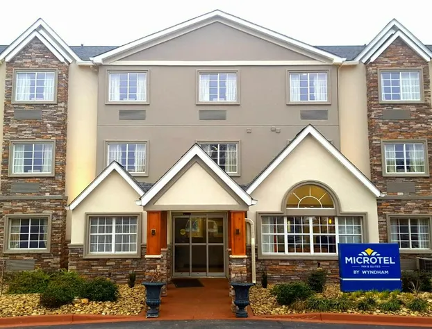 Microtel Inn & Suites by Wyndham Greenville / Woodruff Rd hotel detail image 4