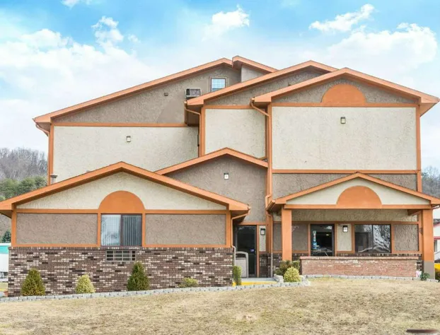 Super 8 by Wyndham Bedford hotel detail image 3