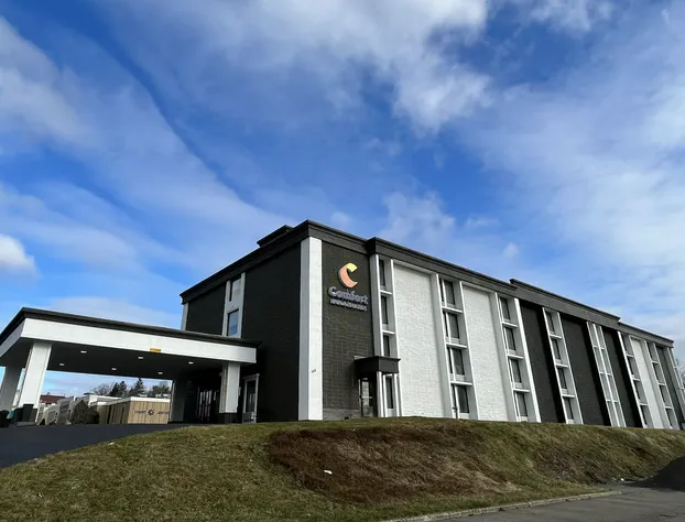 Comfort Inn & Suites hotel detail image 1