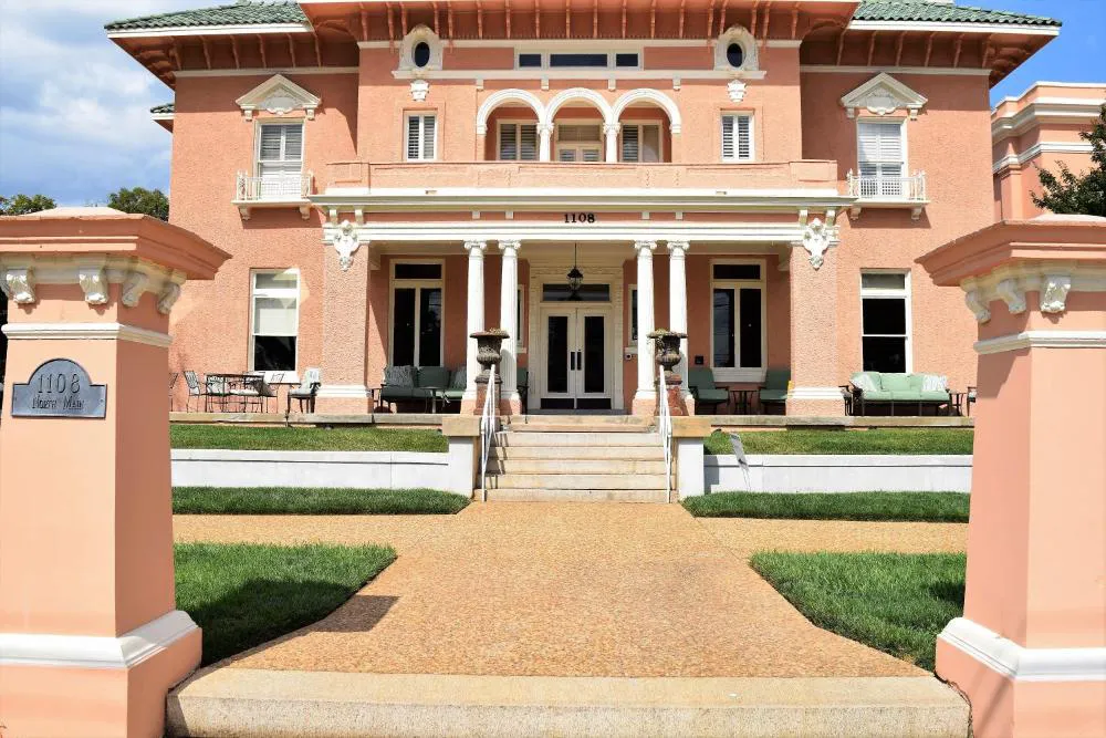 JH Adams Inn, Trademark Collection by Wyndham hotel hero