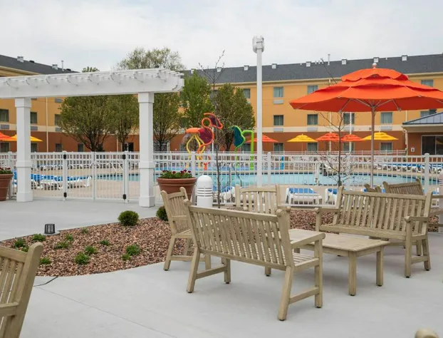 Cedar Point's Express Hotel hotel detail image 1