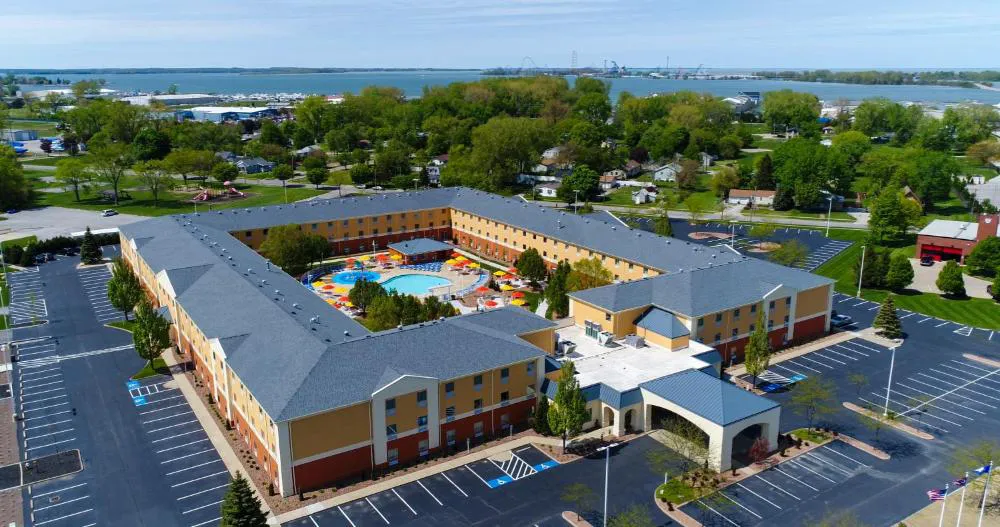Cedar Point's Express Hotel hotel hero