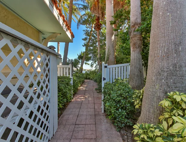 Tortuga Inn Beach Resort hotel detail image 3