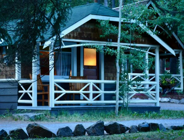 Johnston Canyon Lodge and Bungalows hotel detail image 3