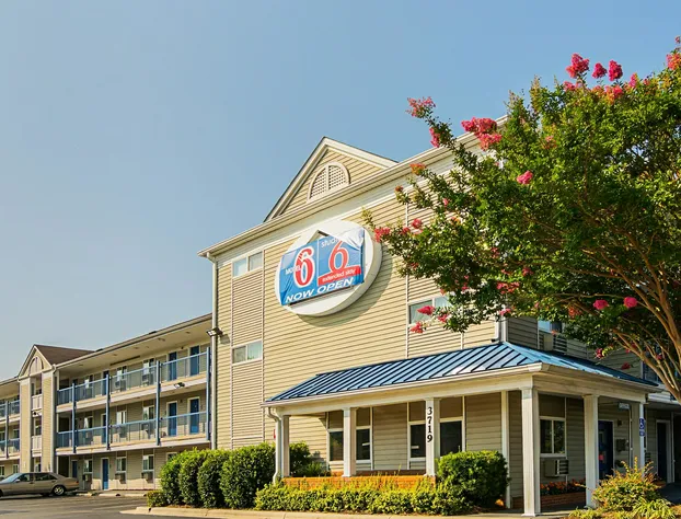 Motel 6 - Fayetteville, NC - Fort Liberty Area hotel detail image 1