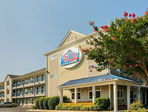 Motel 6 - Fayetteville, NC - Fort Liberty Area hotel detail image 1