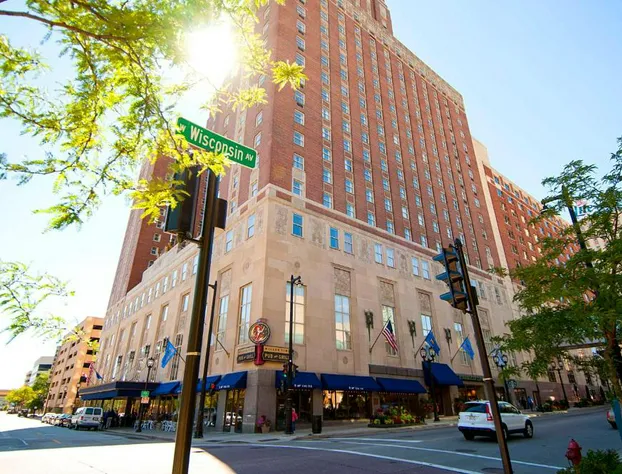 Hilton Milwaukee hotel detail image 1