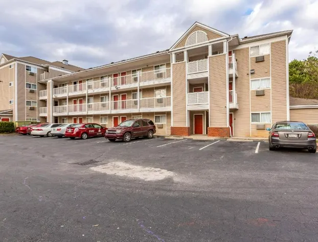 HomeTowne Studios By Red Roof Gainesville, GA hotel detail image 4