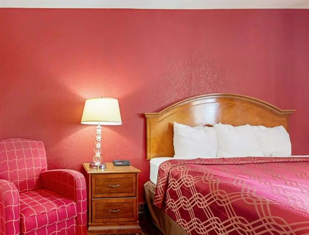 Utica Stay Inn hotel detail image 3