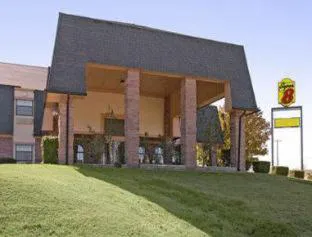 Super 8 by Wyndham Sapulpa/Tulsa Area hotel detail image 1