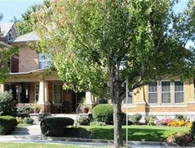 Walton Manor Inn Bed & Breakfast hotel detail image 1