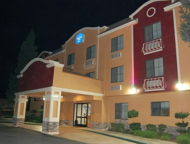 Pleasant Hill Inn hotel detail image 1