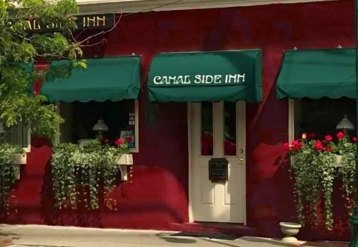 Canal Side Inn hotel hero