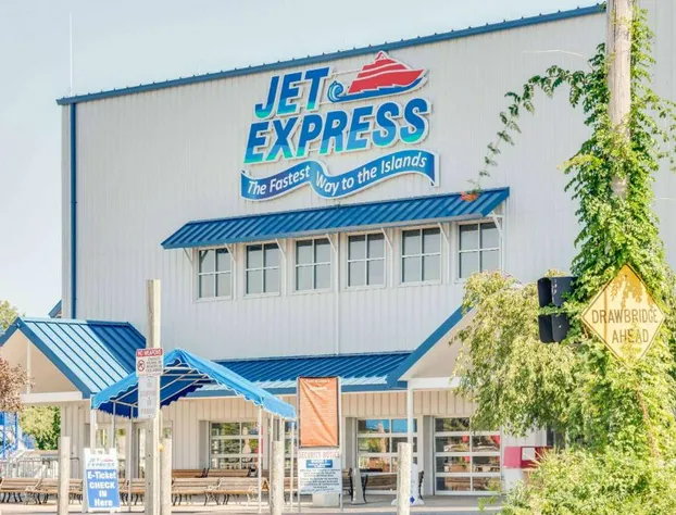 Super 8 by Wyndham Port Clinton hotel detail image 4