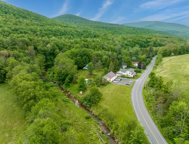 Mountain Treasure B&B hotel detail image 4