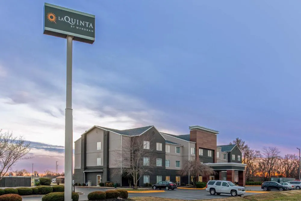 La Quinta Inn & Suites by Wyndham Hopkinsville hotel hero