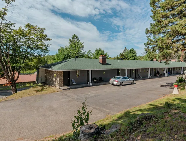 Motel Le Sainte-Adèle hotel detail image 2