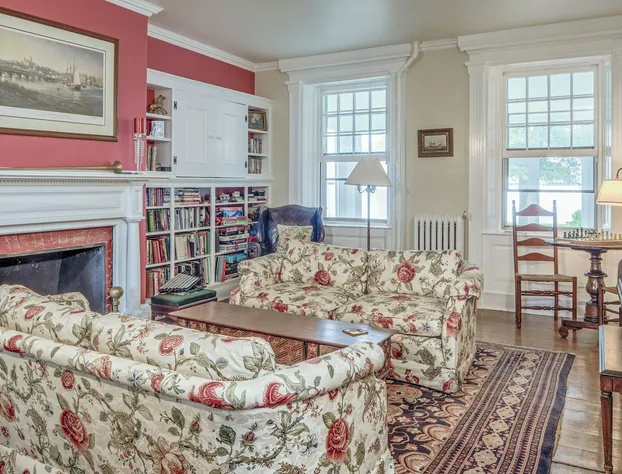 Wades Point Inn on the Bay hotel detail image 2