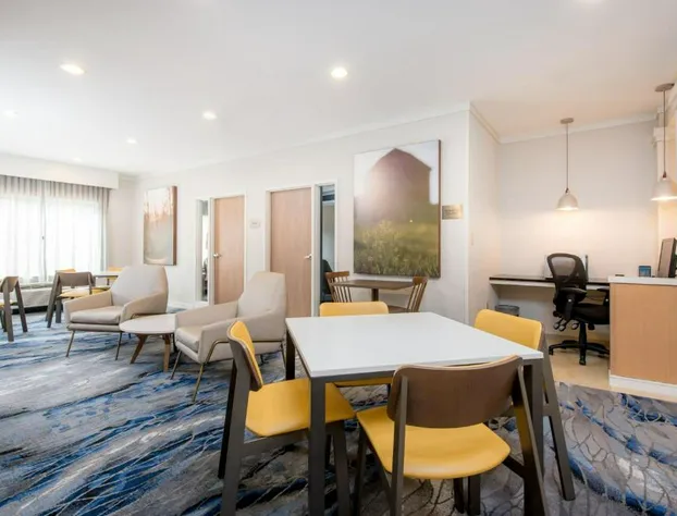 Fairfield Inn & Suites By Marriott - Brunswick hotel detail image 3