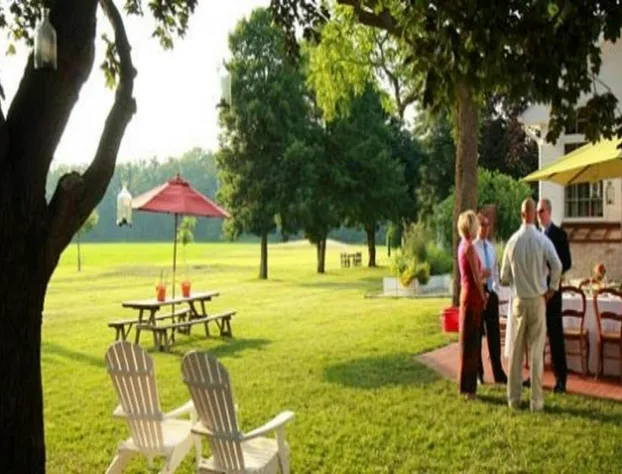 Inn at Huntingfield Creek hotel detail image 1