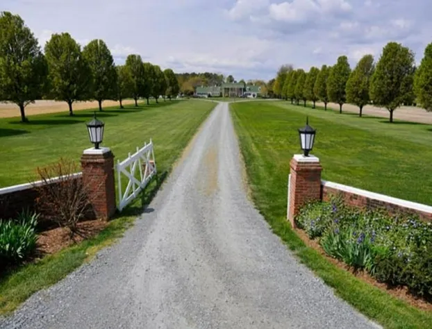 Inn at Huntingfield Creek hotel detail image 1