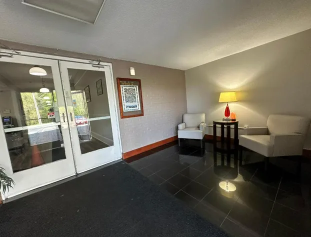 Whaler Inn and Suites hotel detail image 4
