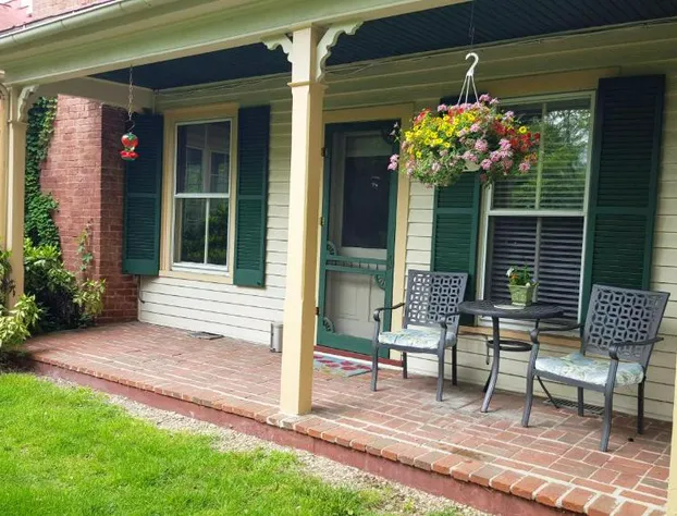 Hummingbird Inn hotel detail image 2