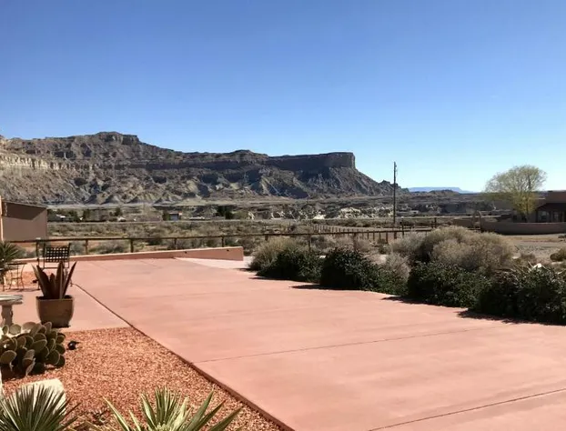 Dreamkatchers Lake Powell Bed & Breakfast hotel detail image 4