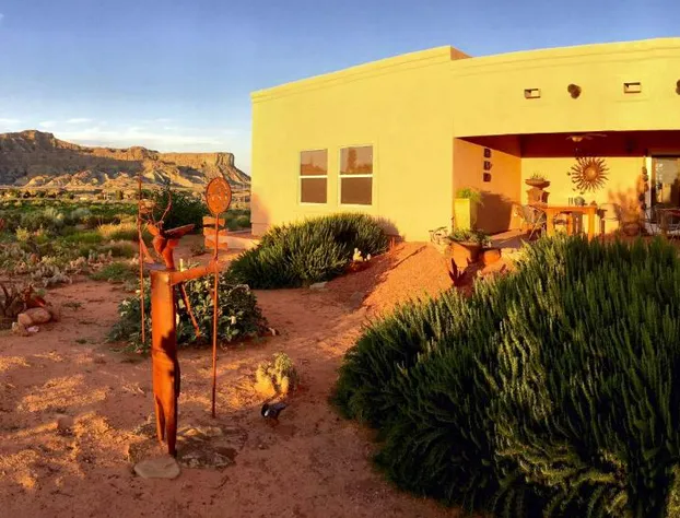 Dreamkatchers Lake Powell Bed & Breakfast hotel detail image 1