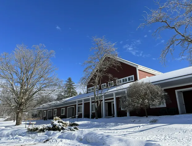 Stanford House hotel detail image 1