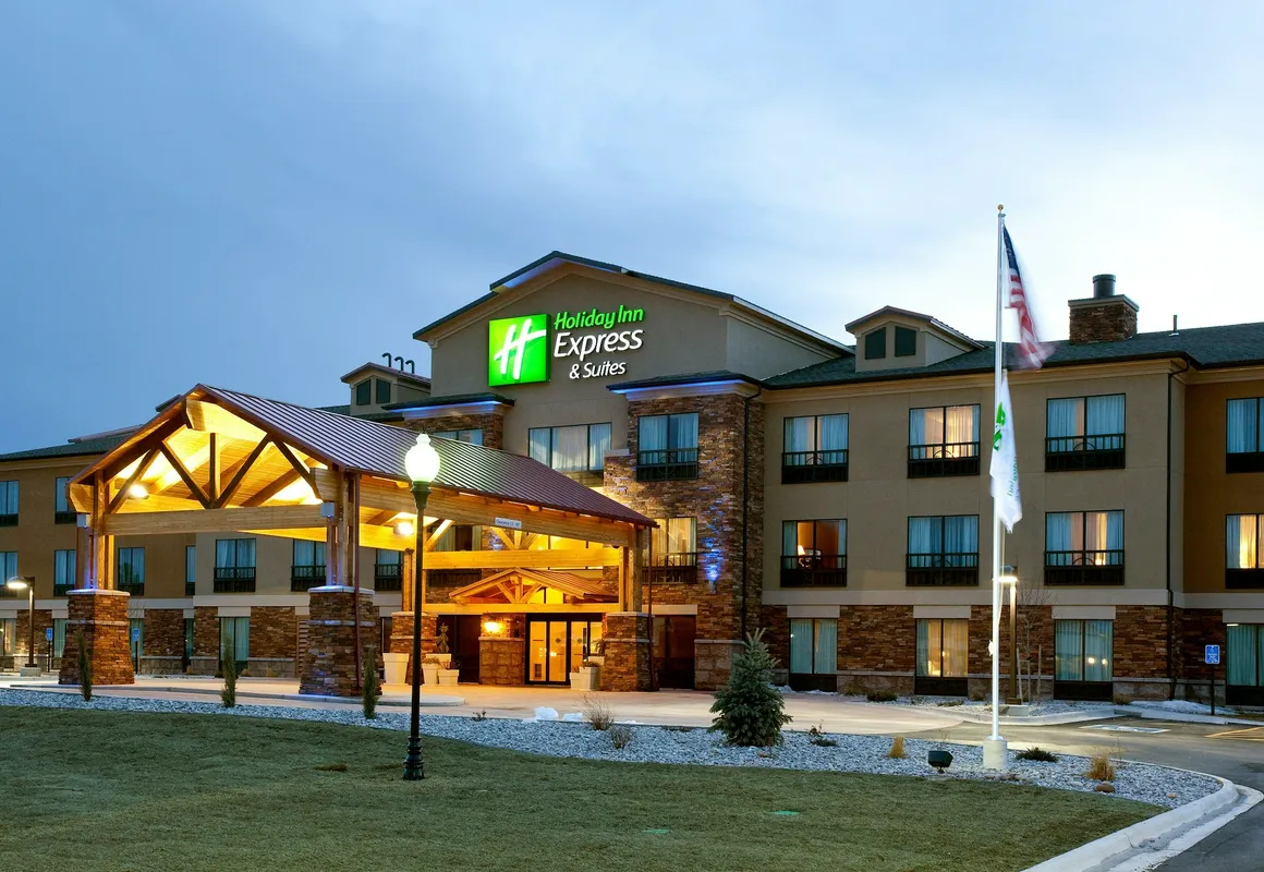 Holiday Inn Express Hotel & Suites Lander by IHG hotel hero