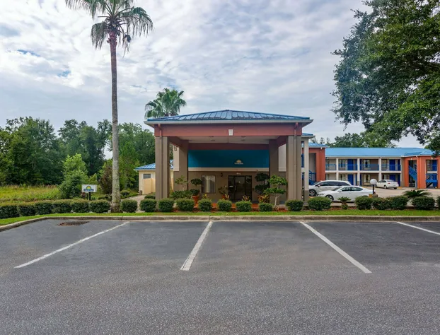 Days Inn by Wyndham Chipley hotel detail image 2