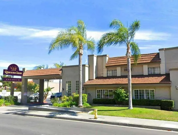 Queens Inn Anaheim hotel detail image 1