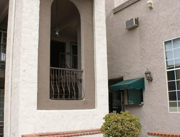 Queens Inn Anaheim hotel detail image 2