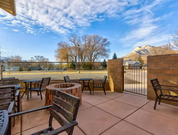 Grand Vista Hotel Parachute hotel detail image 4